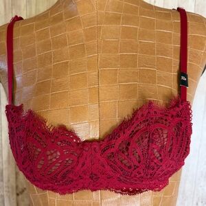 Victoria’s Secret Dream Angels Red Lace Push-Up Bra 32B